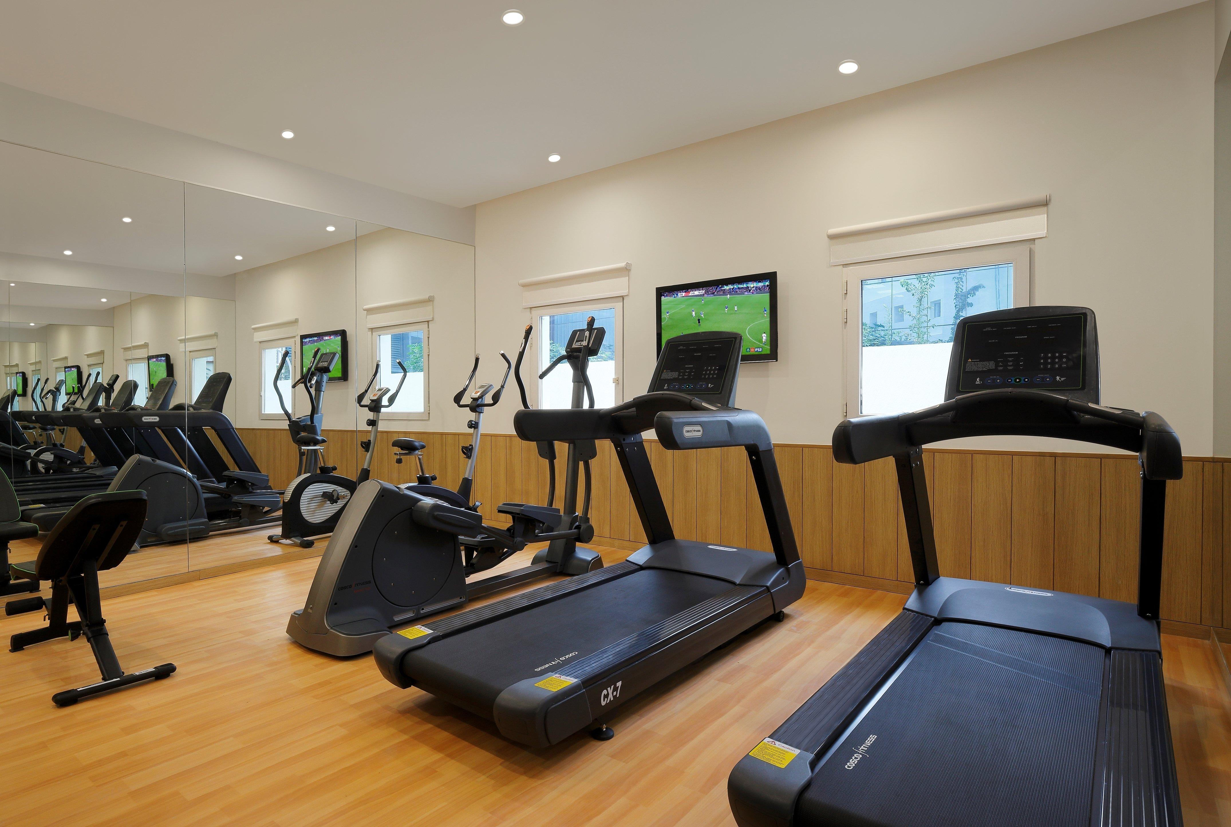 Holiday Inn Express Ahmedabad Prahlad Nagar By Ihg Dış mekan fotoğraf
